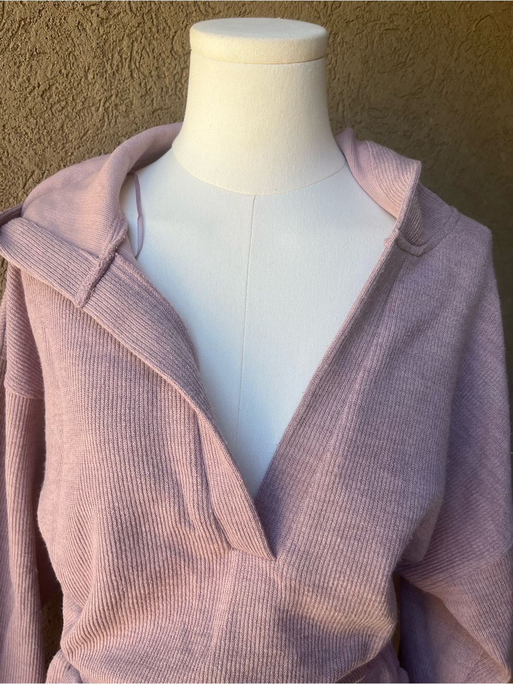 MARBLE Dusty Lilac Lounge Top with Drawstring Detail - Picture 4 of 8